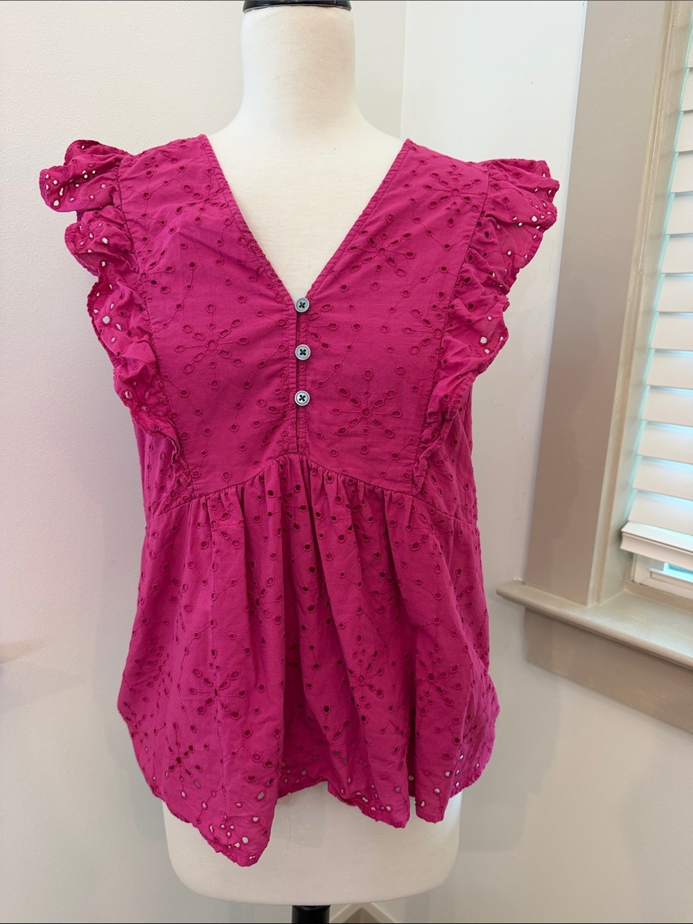 Loft Women’s Eyelet Ruffle V-Neck Top - Fuchsia Pink